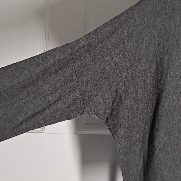 Gap ladies pullover sweater NWOT - Picture 6 of 9
